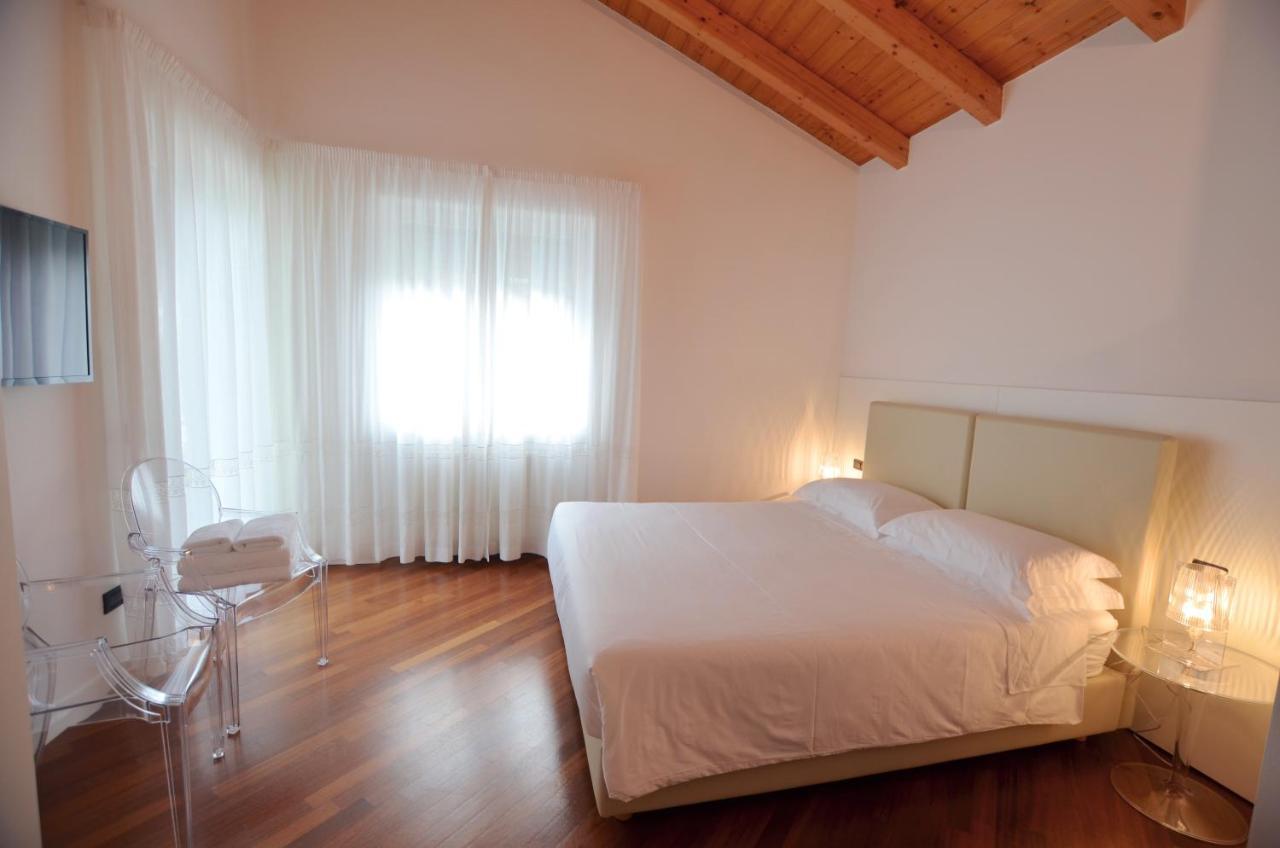 Attic Suite Palme Riva del Garda Luaran gambar
