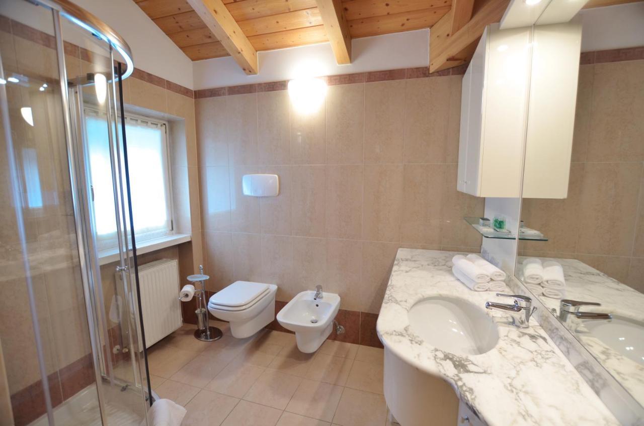 Attic Suite Palme Riva del Garda Luaran gambar