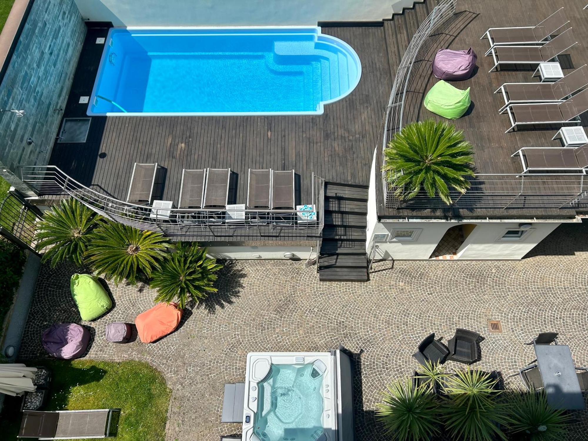Attic Suite Palme Riva del Garda Luaran gambar